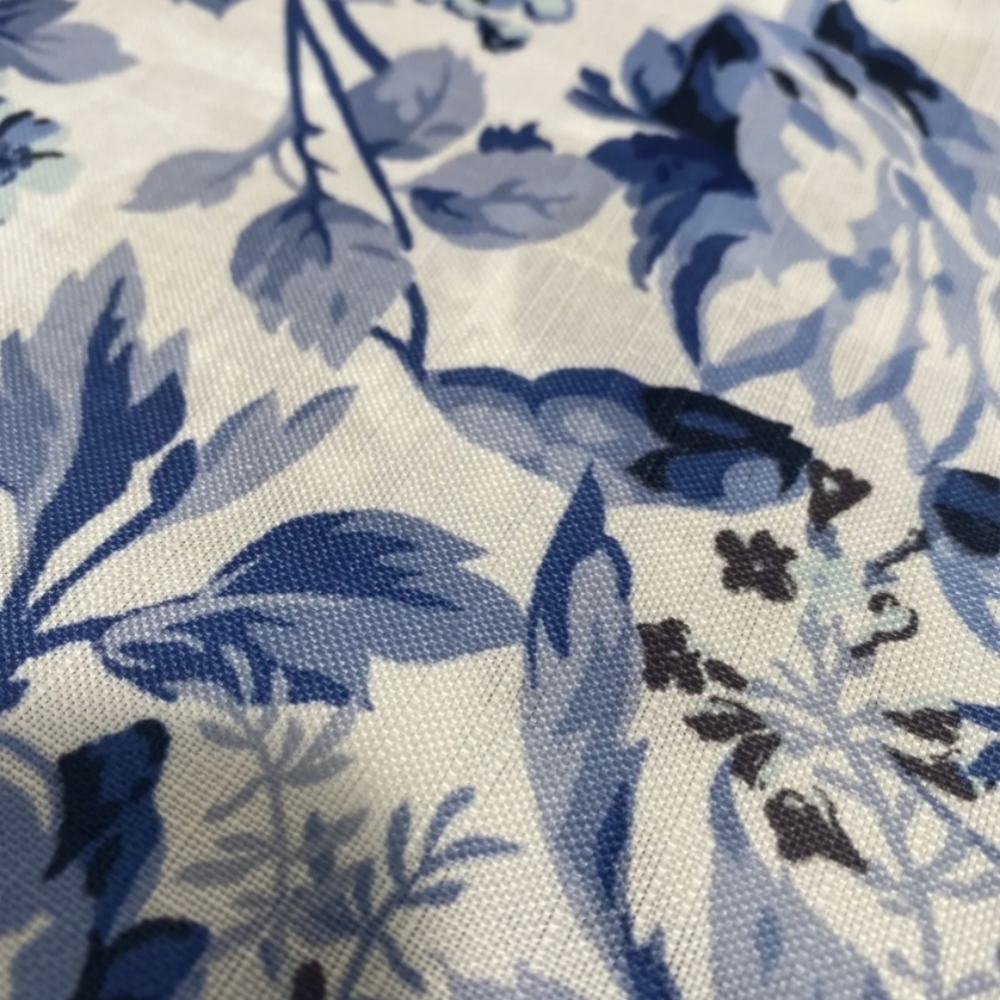 2 pc LAURA ASHLEY Drapes - 36Wx84L each - Picture 3 of 12
